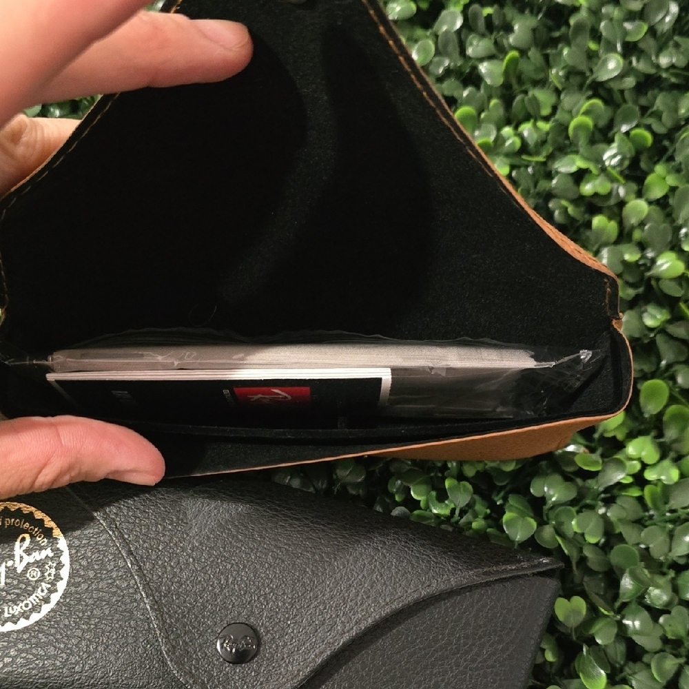 Ray-Ban Black and Tan Leather Cases - Picture 3 of 6